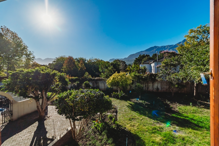 4 Bedroom Property for Sale in Heatherlands Western Cape